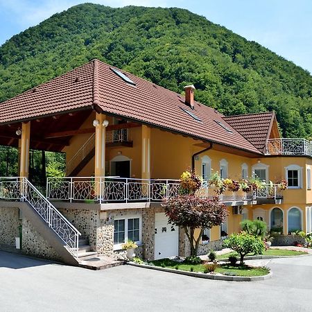 Apartment Sotocje Dolenja Trebusa Dış mekan fotoğraf