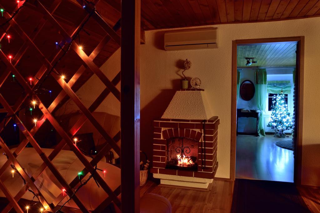 Apartment Sotocje Dolenja Trebusa Oda fotoğraf