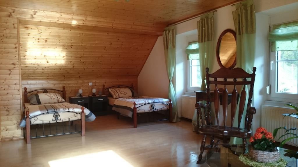 Apartment Sotocje Dolenja Trebusa Oda fotoğraf